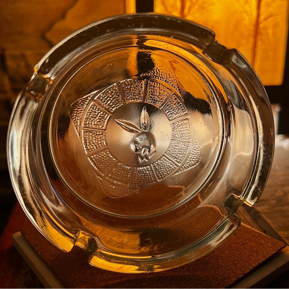 Vintage PLAYBOY CLUB Clear Glass Ashtray with Engraved PLAYBOY BUNNY - Picture 9 of 12